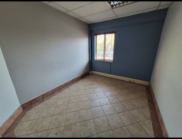 1,500M² OFFICE FOR SALE IN WOODMEAD